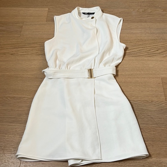 Zara Pants - Zara buckled short jumpsuit in oyster white size S